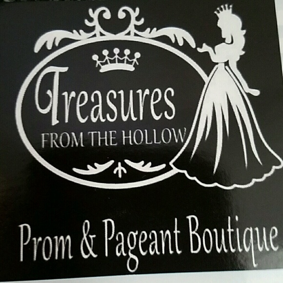 Meet your Posher, Laura - Picture 2 of 2